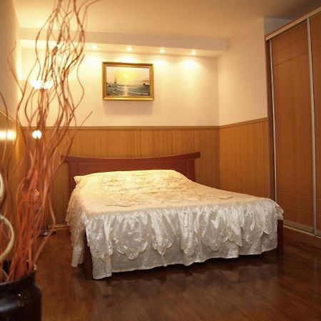 Apartment In The City Center Dnyipropetrovszk Kültér fotó